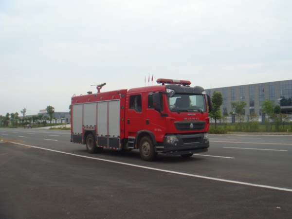 重汽6噸泡沫消防車(chē)